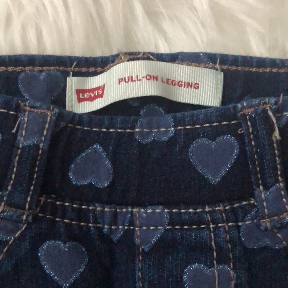 Levi’s pull on Jean leggings with hearts - Picture 2 of 4